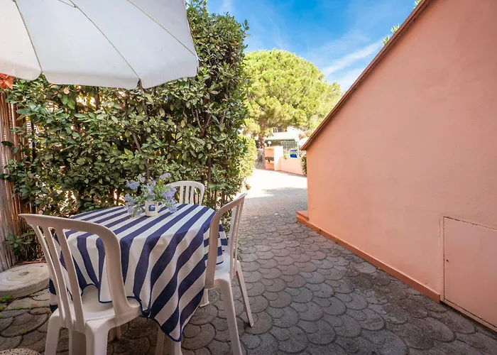 Arcipelago - Argonautivacanze מלון דירות 3*