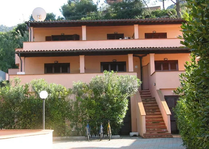 Arcipelago - Argonautivacanze מלון דירות 3*